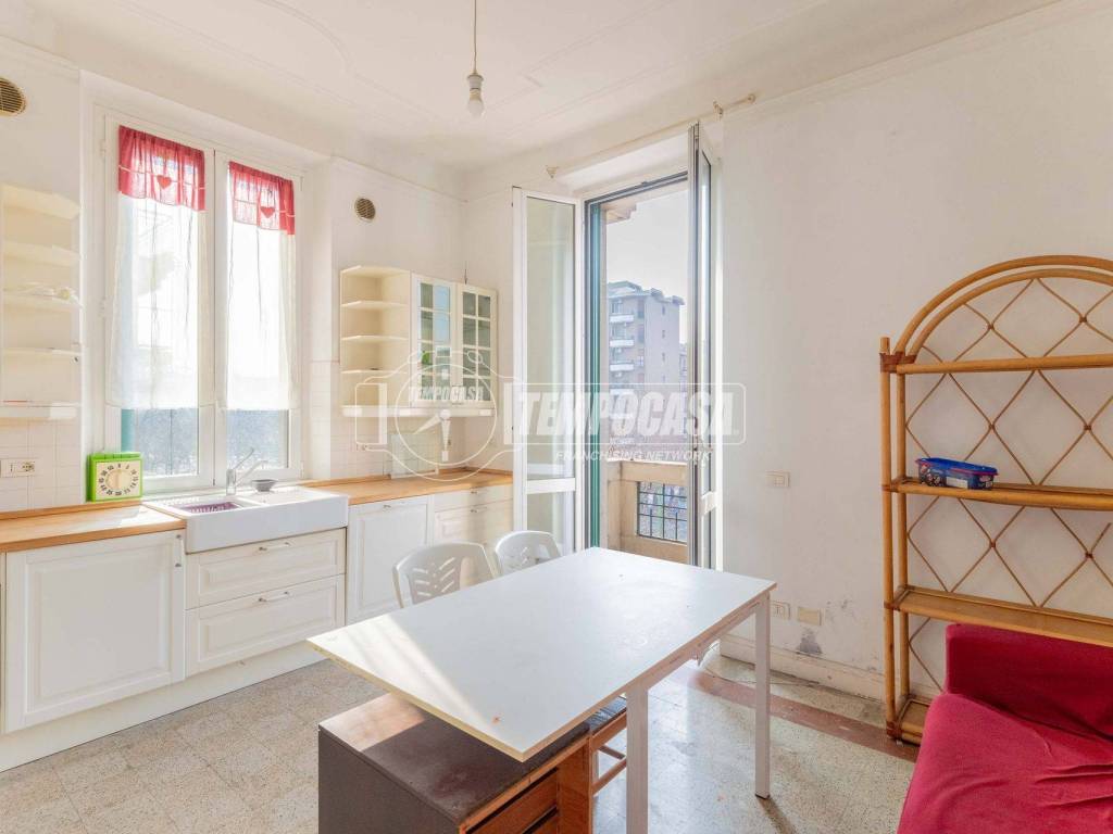 appartamento in vendita a Milano in zona Segnano