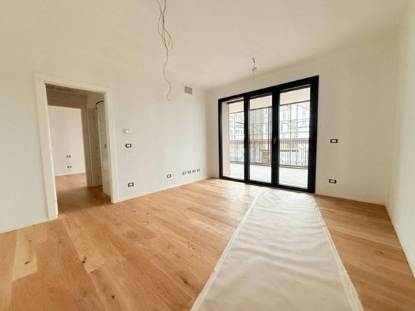 appartamento in vendita a Milano in zona Lambrate