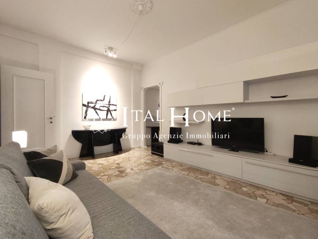 appartamento in vendita a Milano in zona Sempione