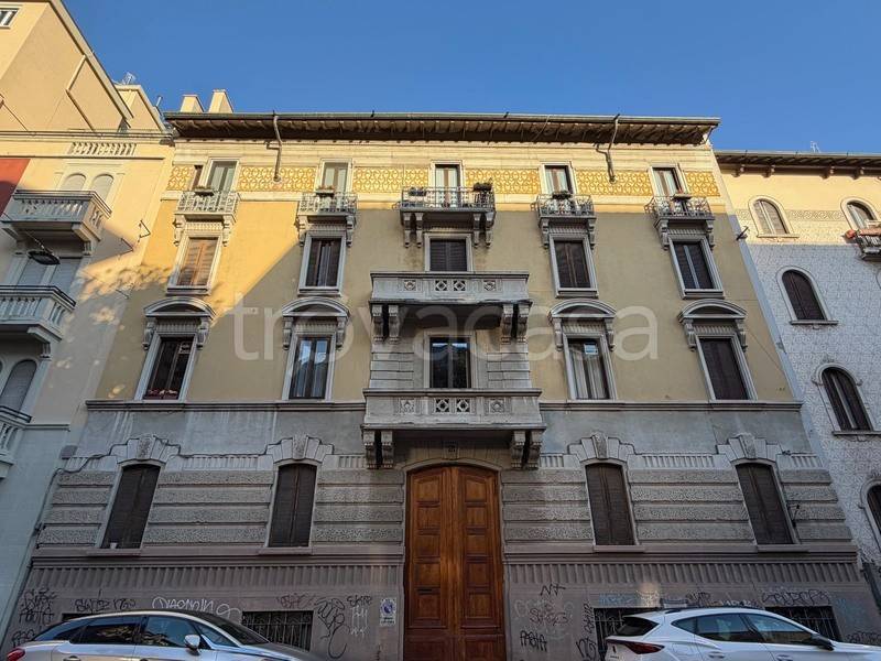 appartamento in vendita a Milano in zona Bocconi