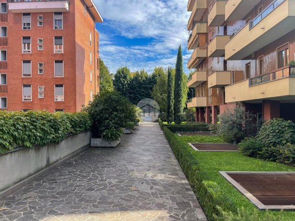 appartamento in vendita a Milano in zona Affori