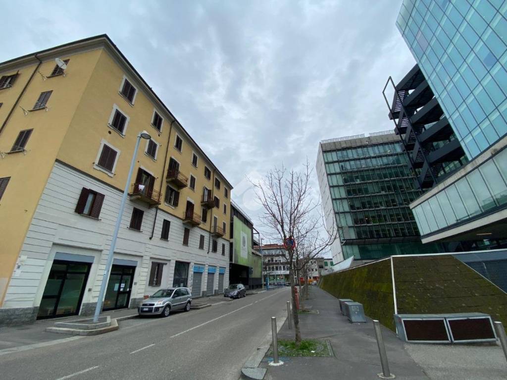 appartamento in vendita a Milano in zona Dergano