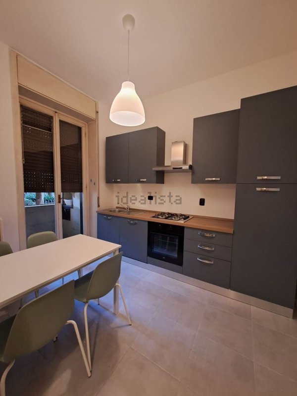 appartamento in vendita a Milano in zona Lorenteggio