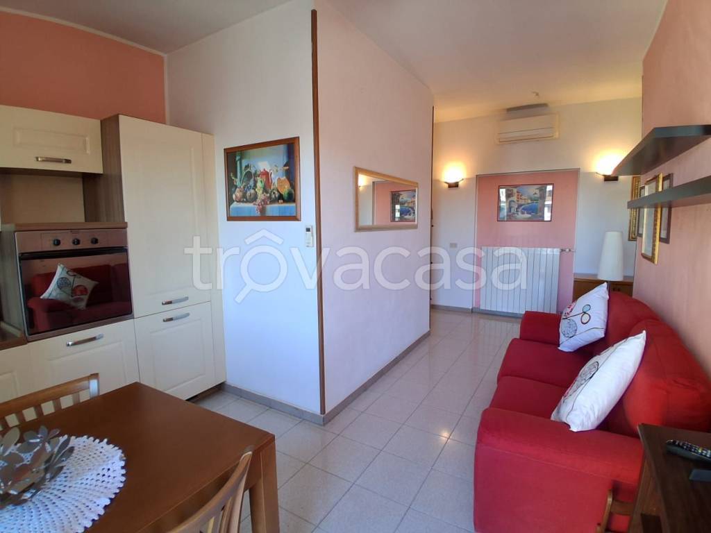 appartamento in vendita a Milano in zona Cascina dei Pomi