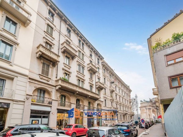 appartamento in vendita a Milano in zona Cagnola