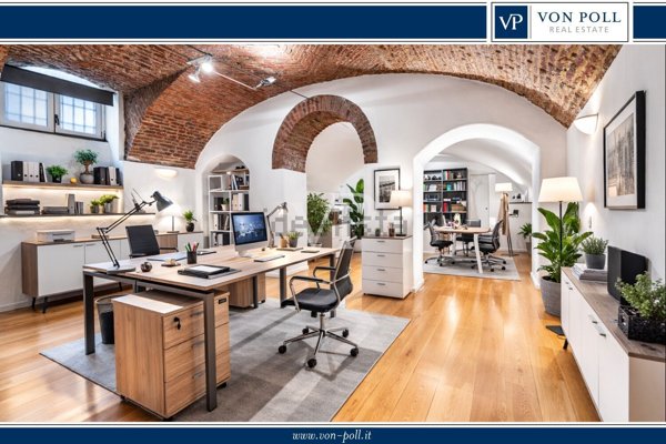 ufficio in vendita a Milano in zona Porta Ticinese