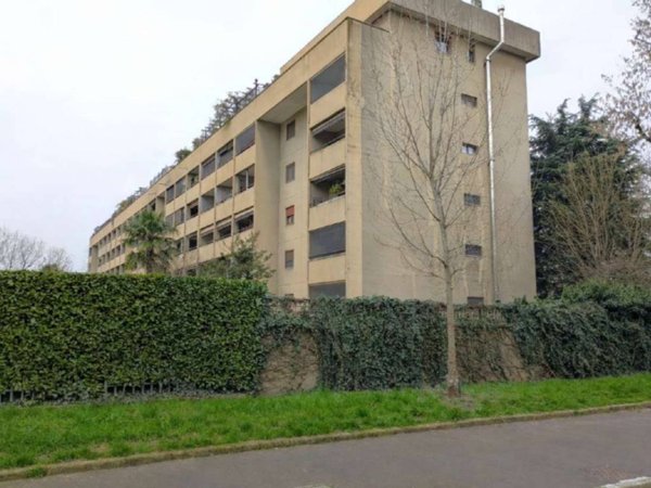 appartamento in vendita a Milano in zona Trenno