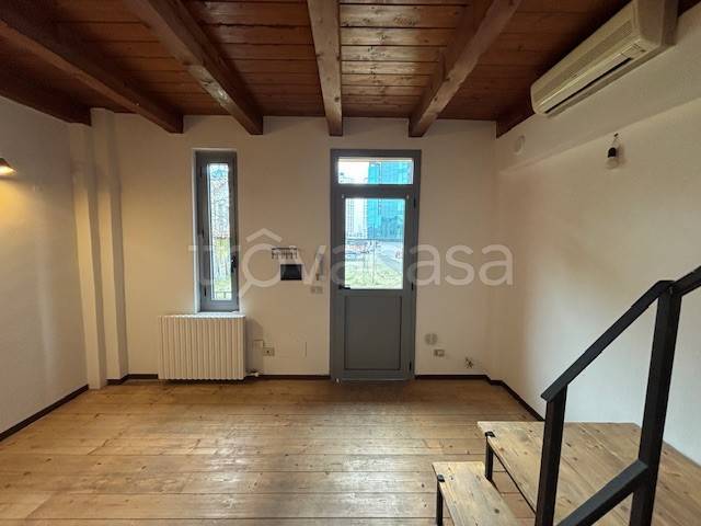 appartamento in vendita a Milano in zona Ortica