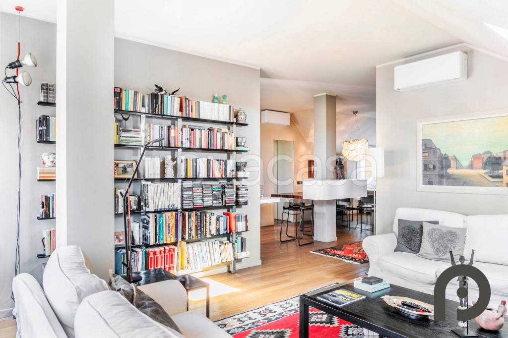 appartamento in vendita a Milano in zona XXII Marzo