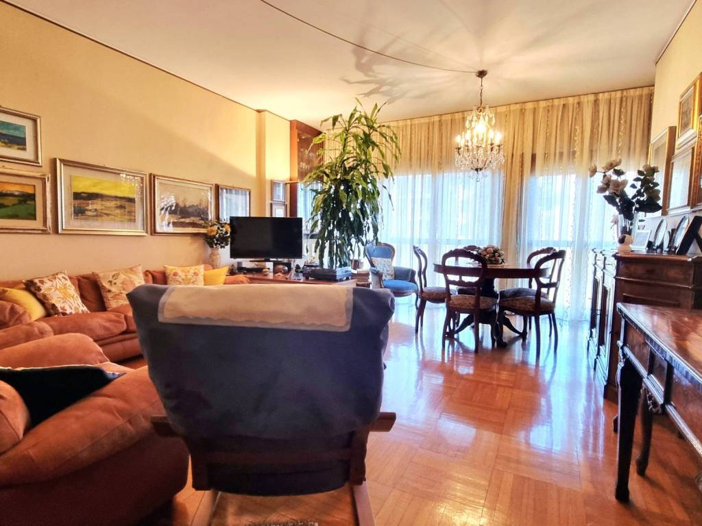 appartamento in vendita a Milano in zona Città Studi