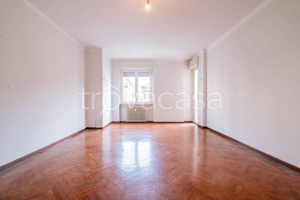 appartamento in vendita a Milano in zona Cinque Giornate