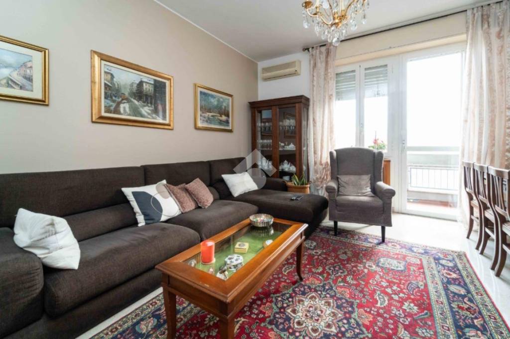 appartamento in vendita a Milano in zona Vigentino