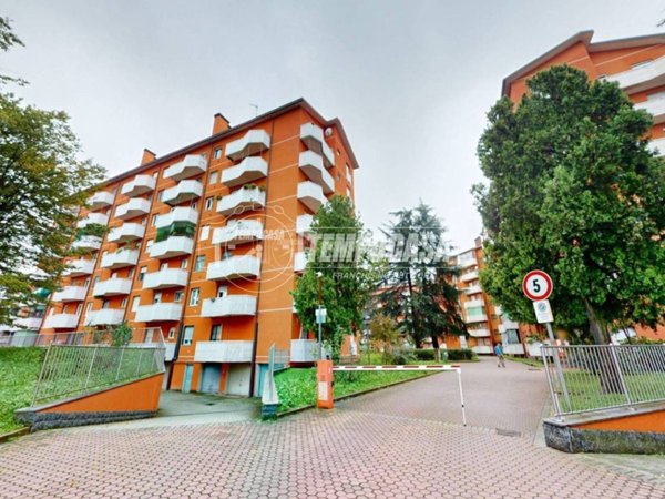 appartamento in vendita a Milano in zona Morsenchio