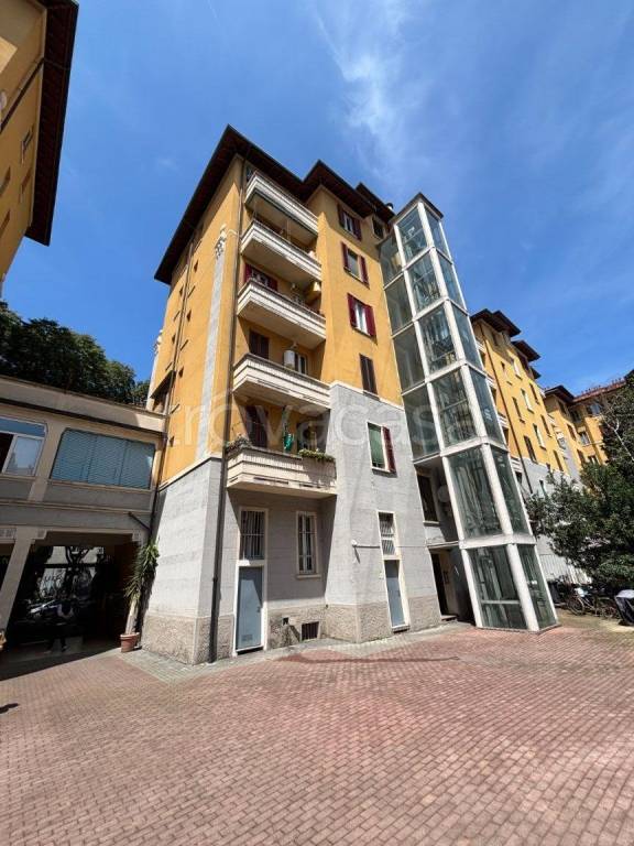 appartamento in vendita a Milano in zona Città Studi
