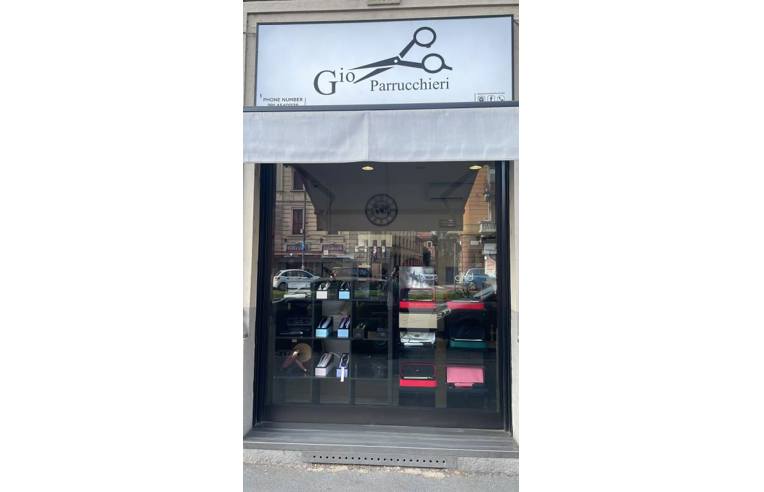 negozio in vendita a Milano in zona Greco