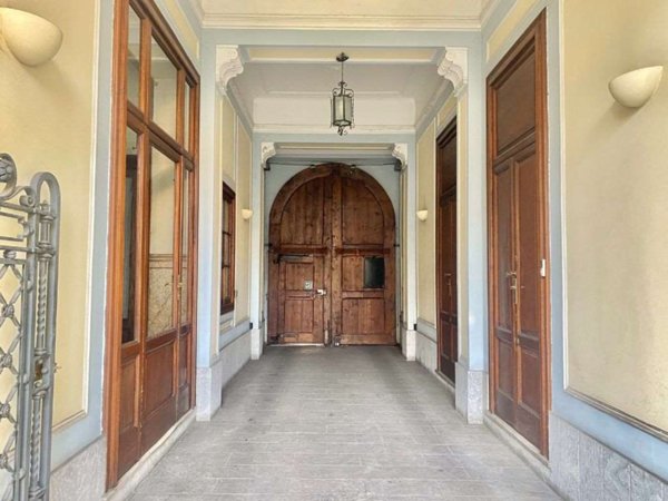 appartamento in vendita a Milano in zona Porta Genova