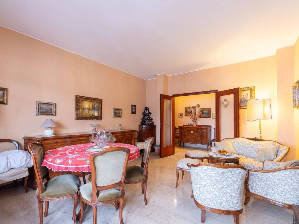 appartamento in vendita a Milano in zona Solari