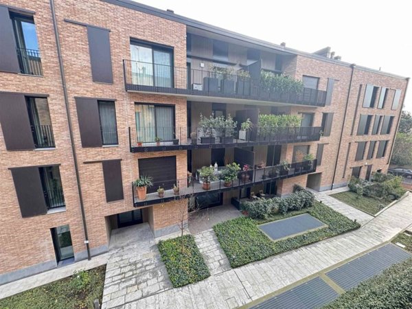 appartamento in vendita a Milano in zona Restocco Maroni