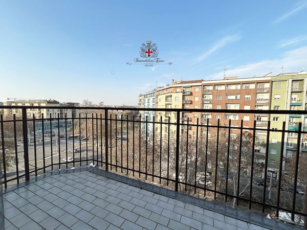 appartamento in vendita a Milano in zona Porta Genova