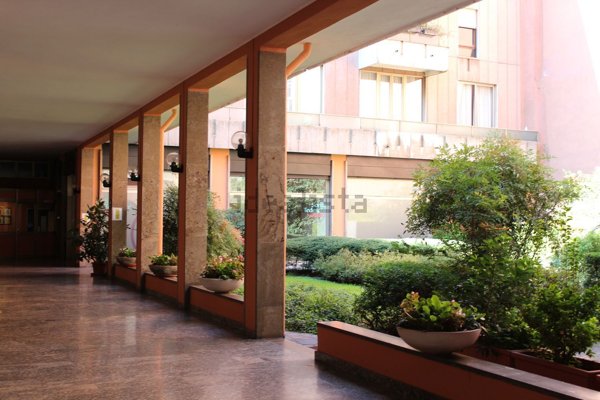 appartamento in vendita a Milano in zona Porta Genova