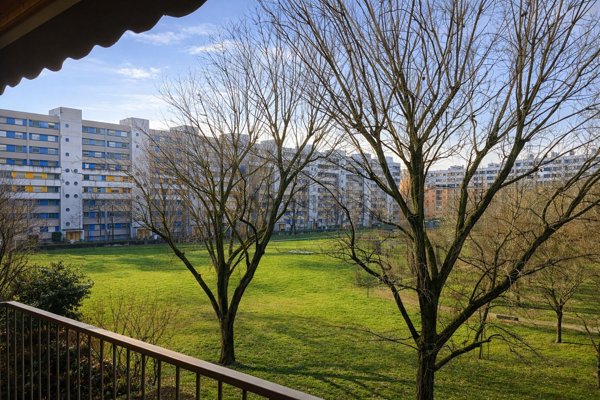 appartamento in vendita a Milano in zona Barona