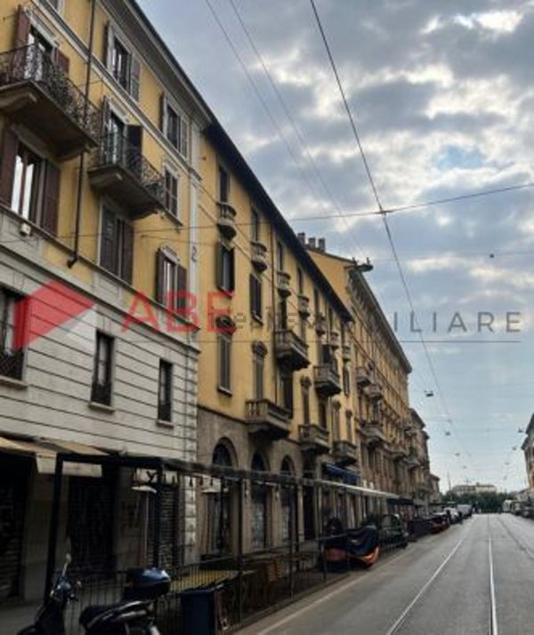 appartamento in vendita a Milano in zona Porta Genova