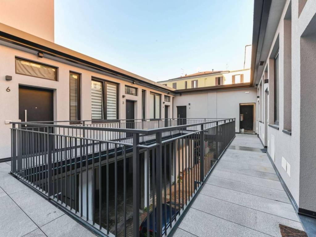appartamento in vendita a Milano in zona Ponte Seveso