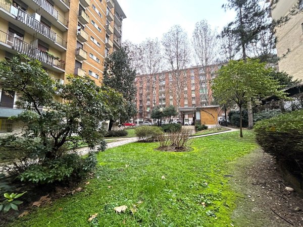 appartamento in vendita a Milano in zona Rembrandt