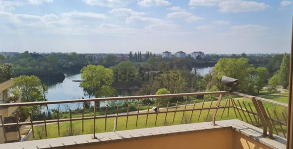 appartamento in vendita a Milano in zona Quarto Cagnino