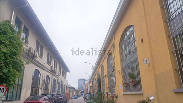 appartamento in vendita a Milano in zona San Cristoforo