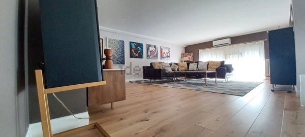 appartamento in vendita a Milano in zona Guastalla