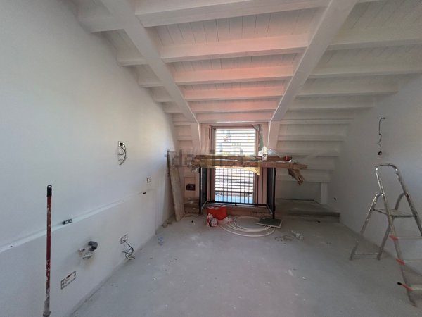 appartamento in vendita a Milano in zona XXII Marzo