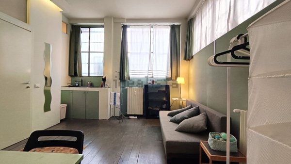 appartamento in vendita a Milano in zona Porta Genova