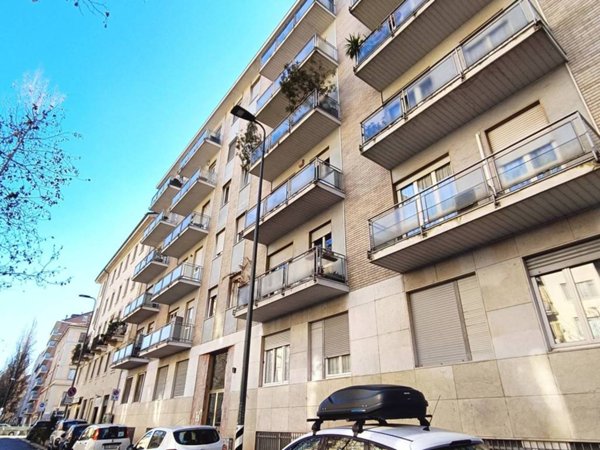 appartamento in vendita a Milano in zona Porta Genova