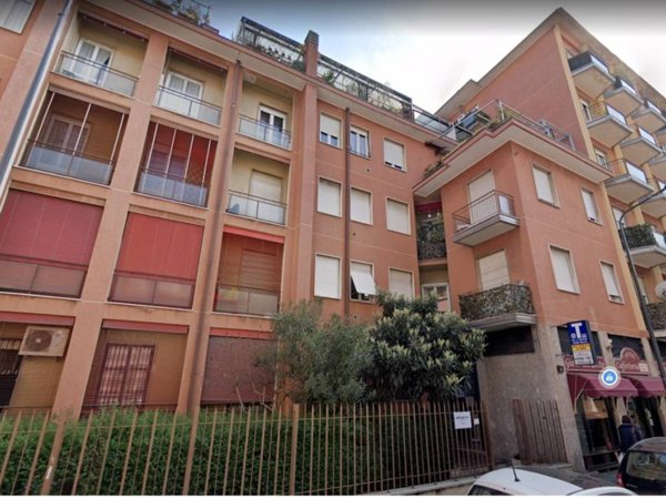 appartamento in vendita a Milano in zona Niguarda