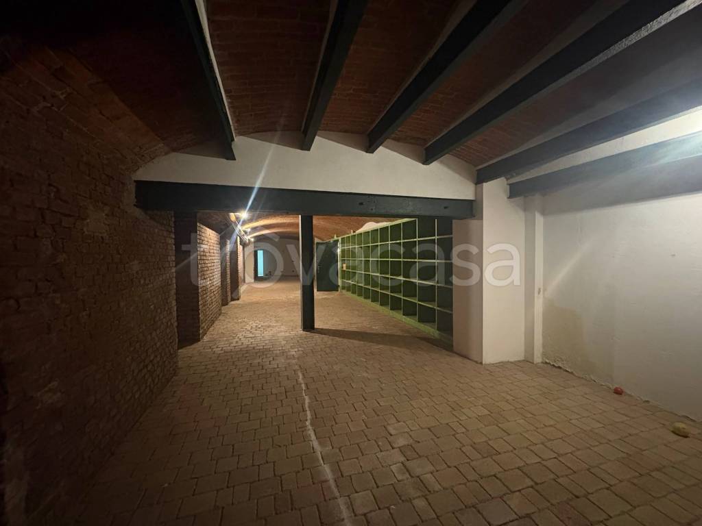 locale commerciale in vendita a Milano in zona Sempione