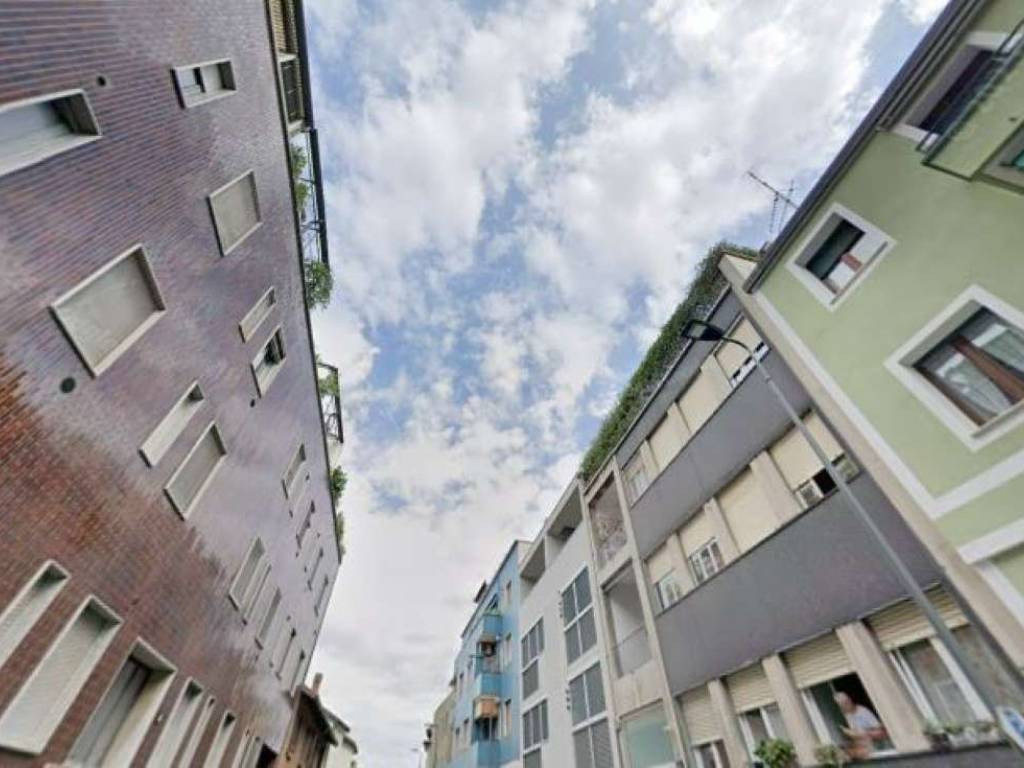 appartamento in vendita a Milano in zona Vigentino