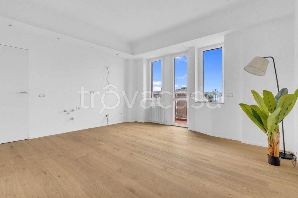 appartamento in vendita a Milano in zona Isola
