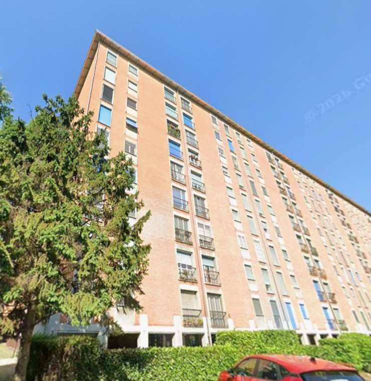 appartamento in vendita a Milano in zona Famagosta
