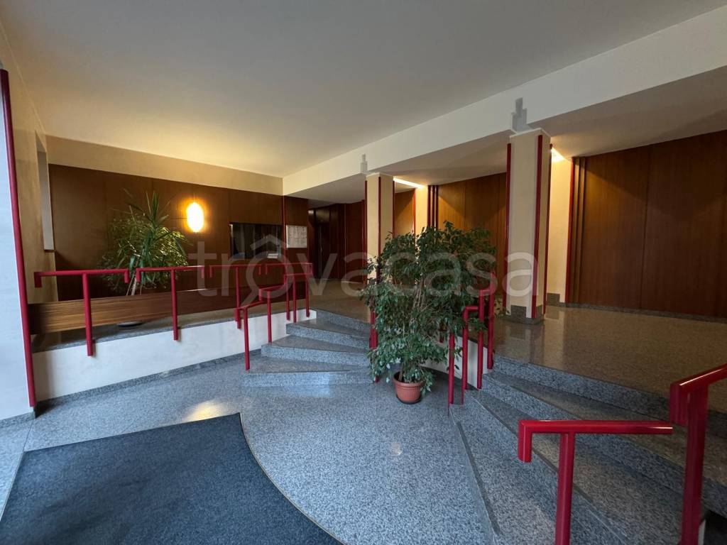 appartamento in vendita a Milano in zona Morivione