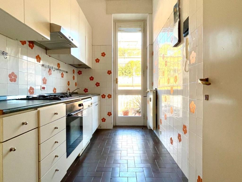 appartamento in vendita a Milano in zona Bocconi