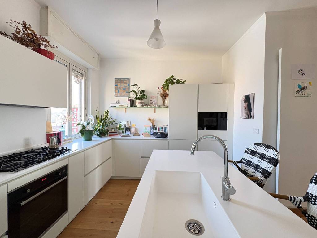 appartamento in vendita a Milano in zona Trenno