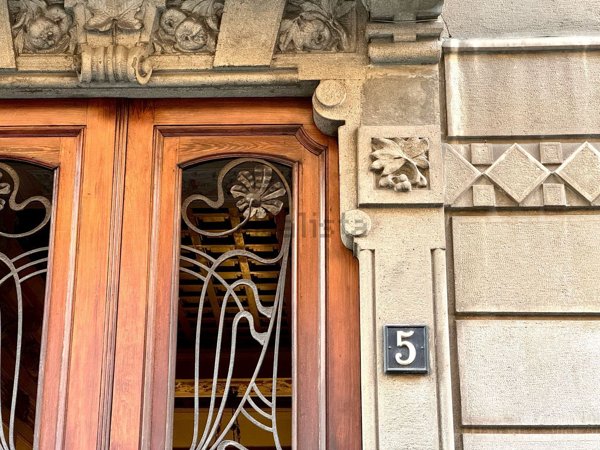 appartamento in vendita a Milano in zona Sempione