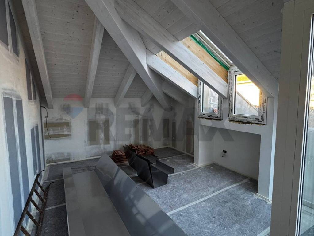 appartamento in vendita a Milano in zona Barona