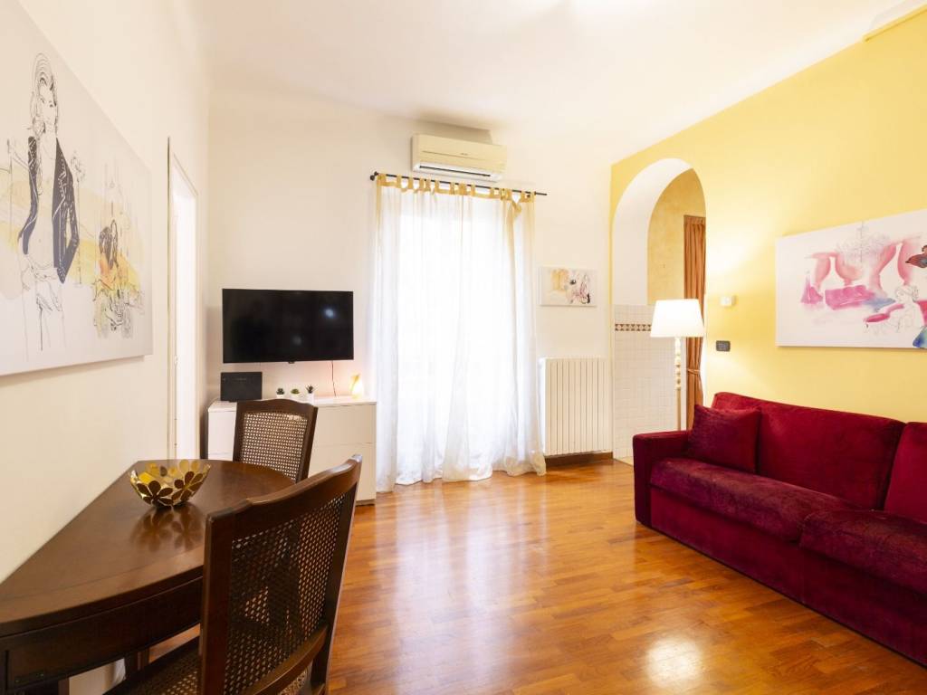 appartamento in vendita a Milano in zona Guastalla