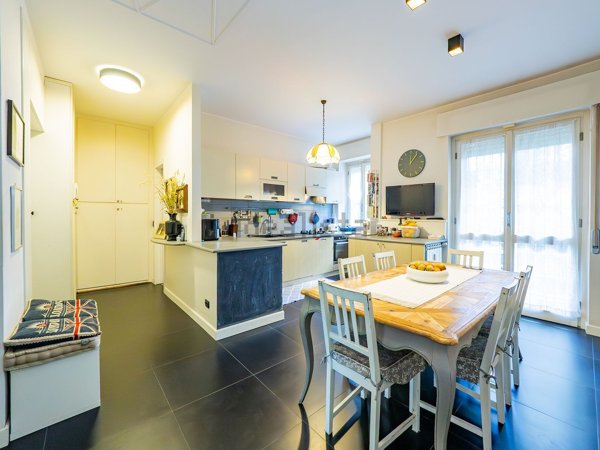 appartamento in vendita a Milano in zona Piazzale Lodi