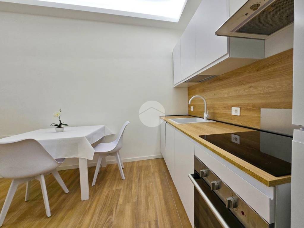 appartamento in vendita a Milano in zona Segnano