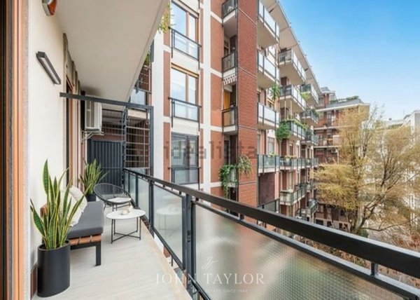 appartamento in vendita a Milano in zona Porta Garibaldi