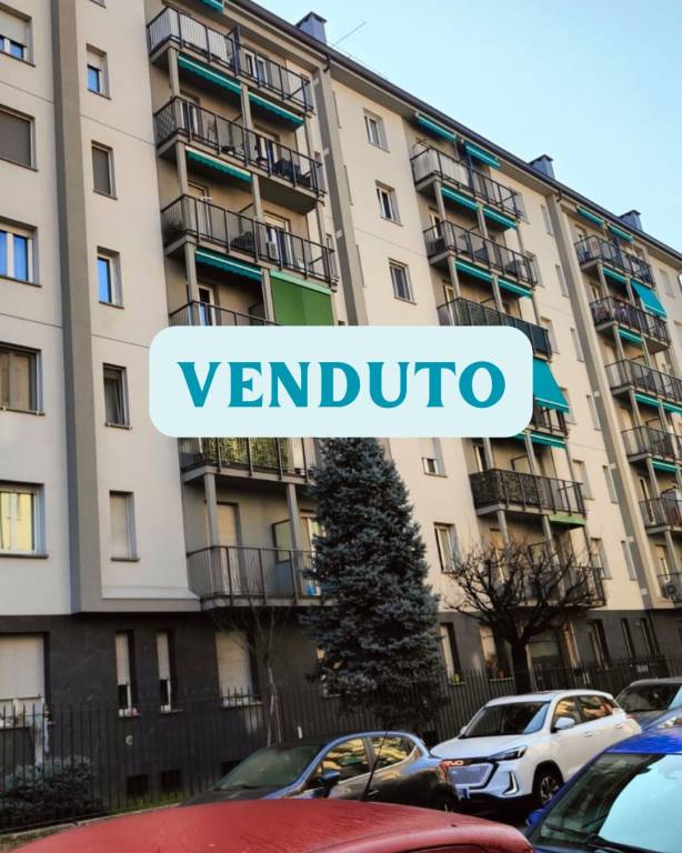appartamento in vendita a Milano in zona Prato Centenaro