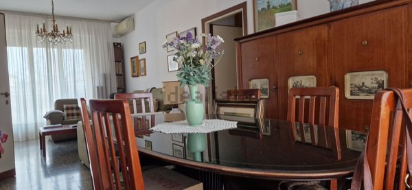 appartamento in vendita a Milano in zona Bocconi